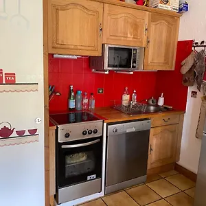https://3101-route-de-nant-cruy.hotels-rhonealpes.com